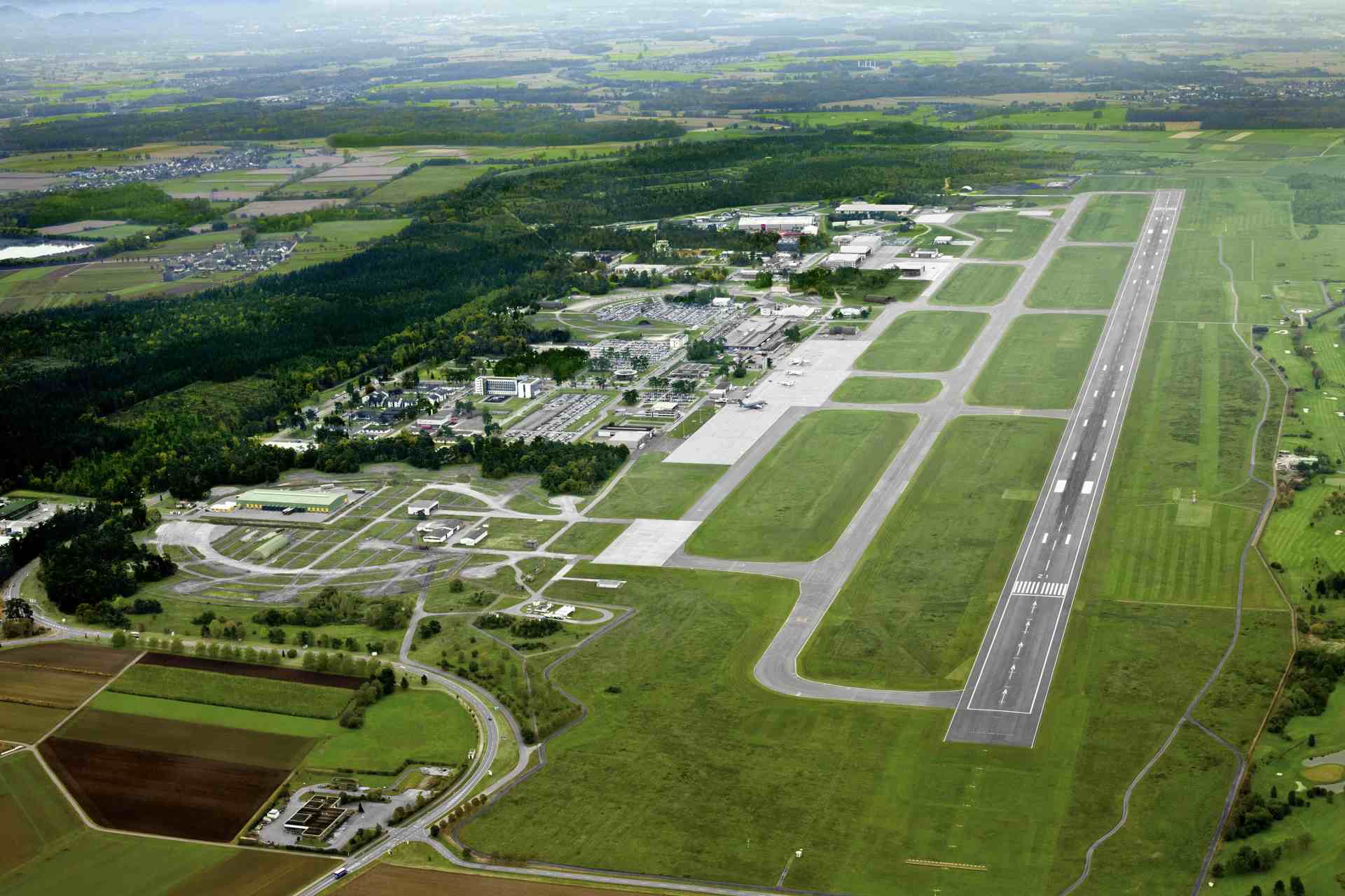 Flughafen Karlsruhe aus der Vogelperspektive