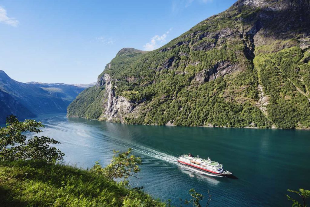 MS Nordlys im Geirangerfjord