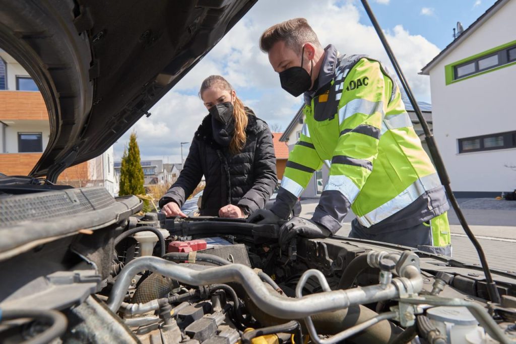 ADAC Pannenhelfer im Einsatz