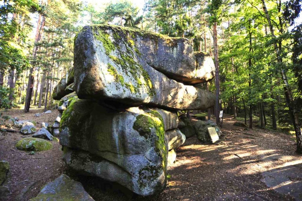 Wackelstein im Naturpark Blockheide