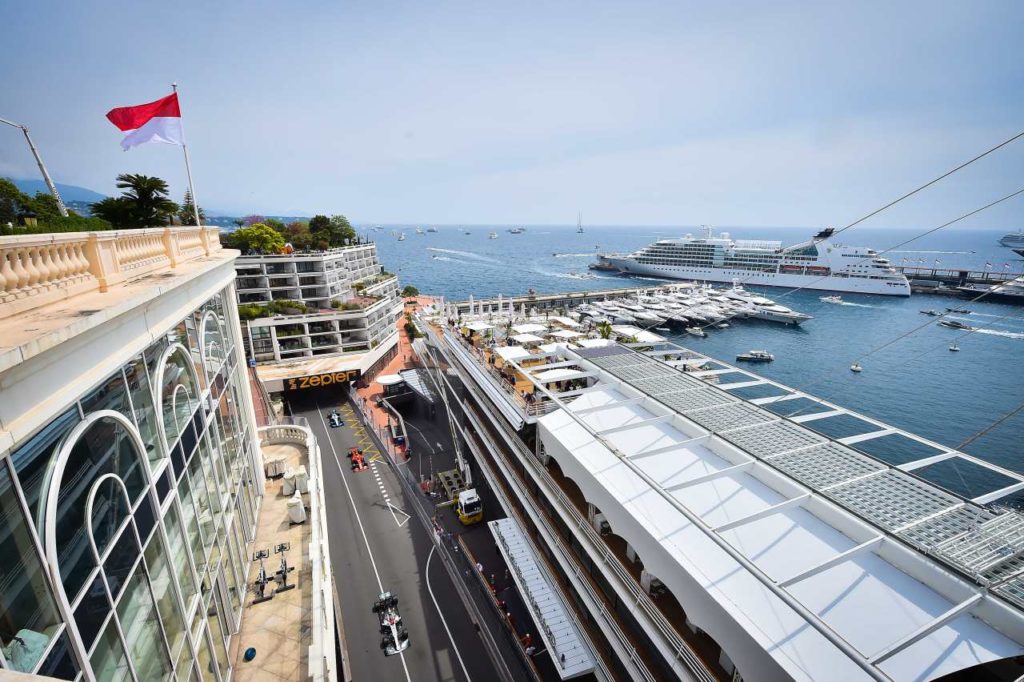 Monaco Formel 1-Rennstrecke und Hafen