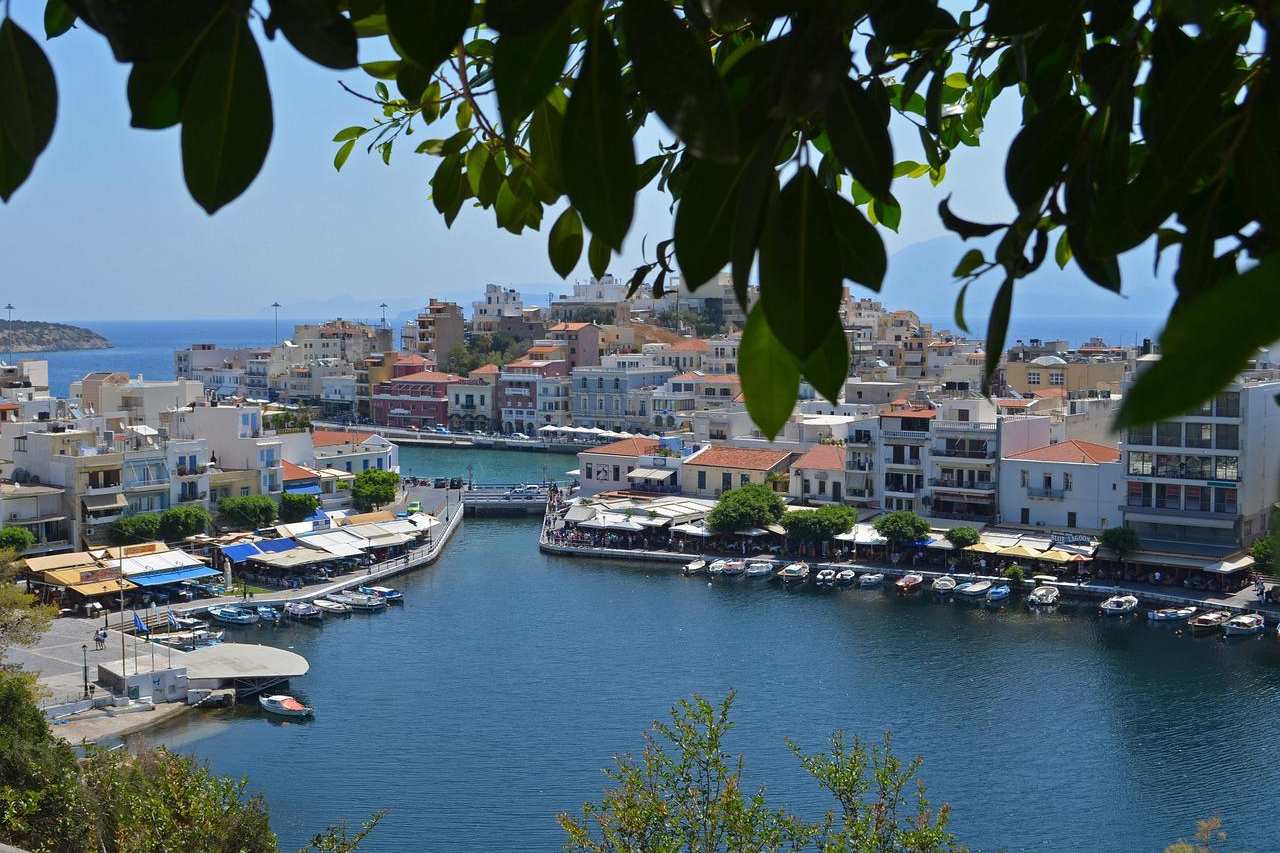 Agios Nikolaos Hafen Boote