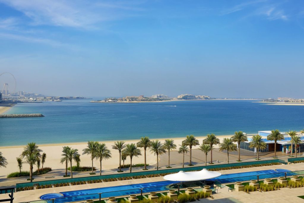 marriott-hotels-er-ffnet-erstes-resort-in-dubai-auf-palm-jumeirah