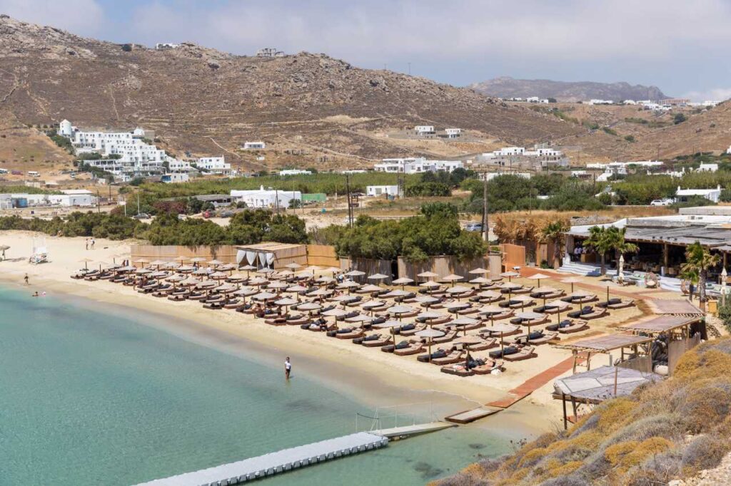 Strand von Kalo Livadi auf Mykonos