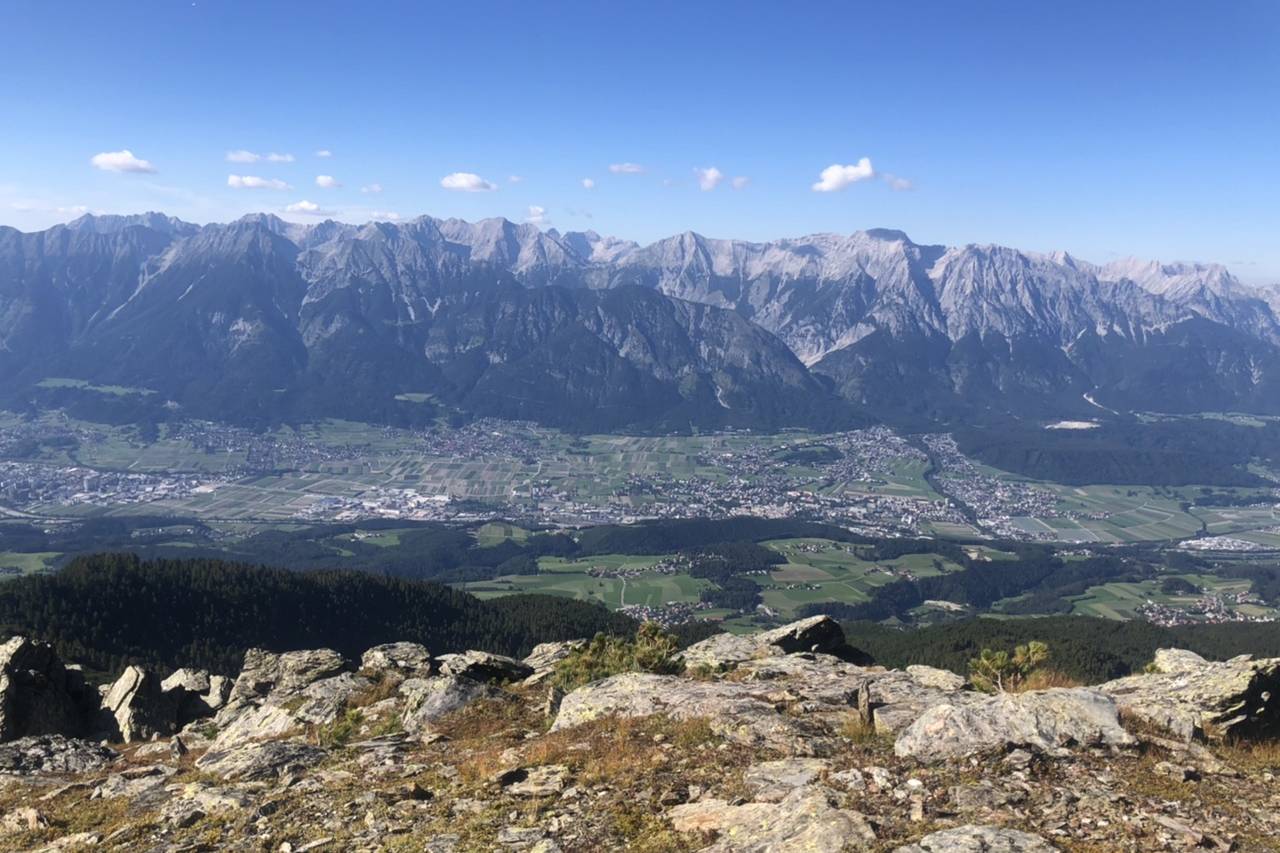 Ausblick auf Karwendel vom Panorama Schützensteig