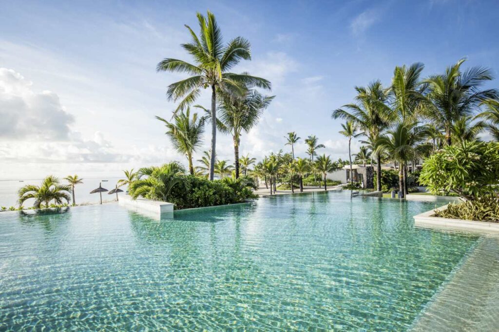 Long Beach Resort Mauritius Adult-Only Infinity-Pool