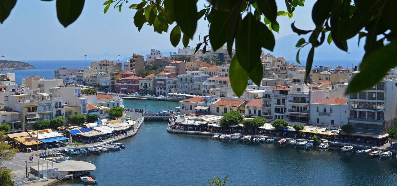 Agios Nikolaos Hafen Boote