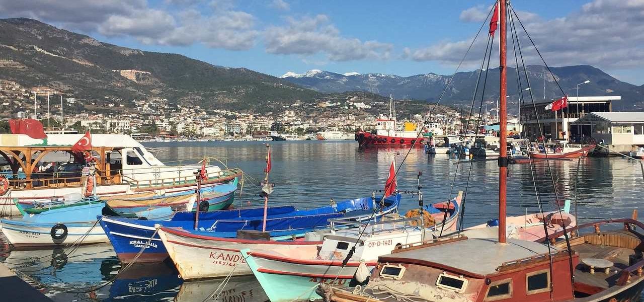 Alanya Boote im Hafen