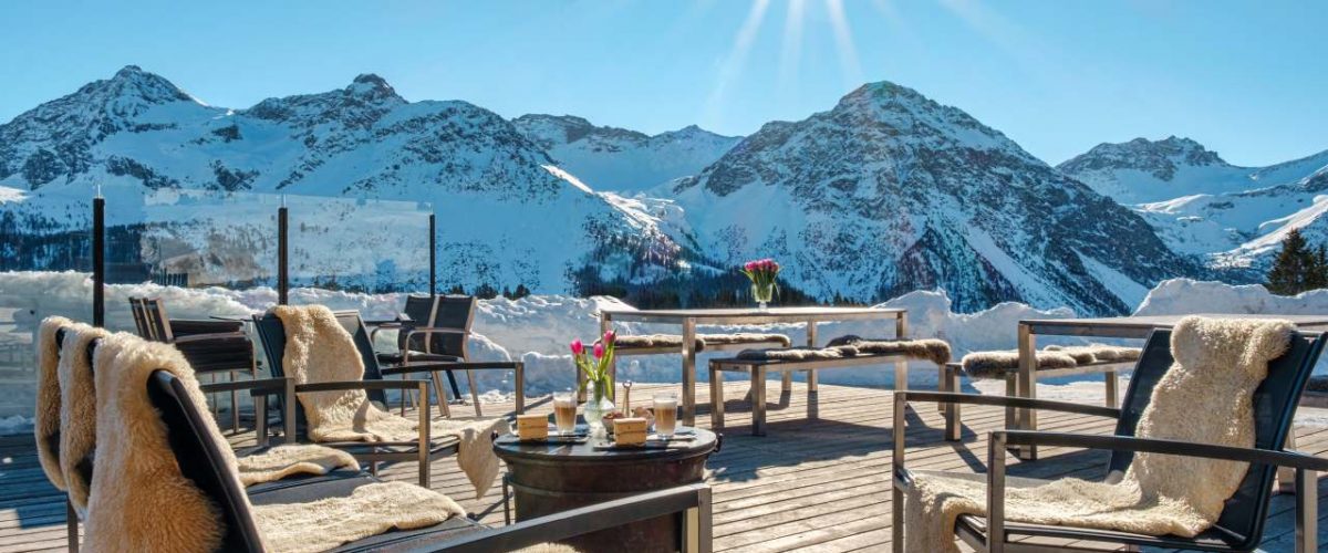 Arosa Hof Maran Terrasse mit Ausblick