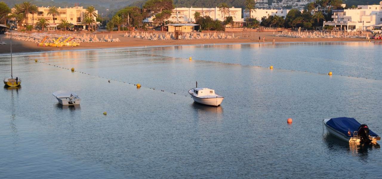 Cala Llonga Ibiza Morgenstimmung