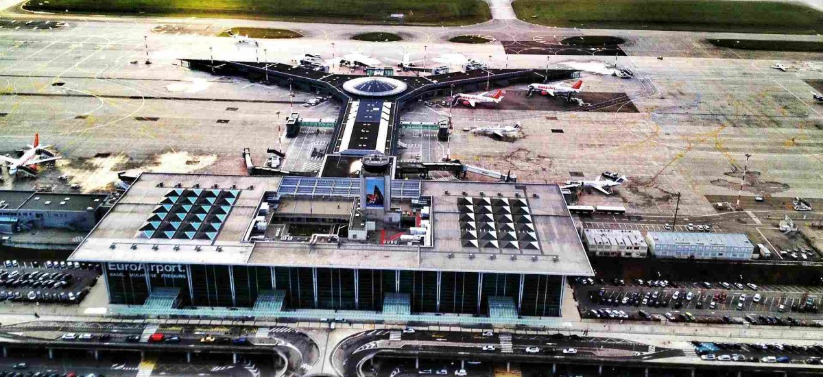 Flughafen Basel-Mühlhausen Terminal aus der Luft