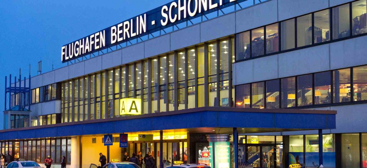 Flughafen Berlin-Schönefeld Vorfahrt Terminal A