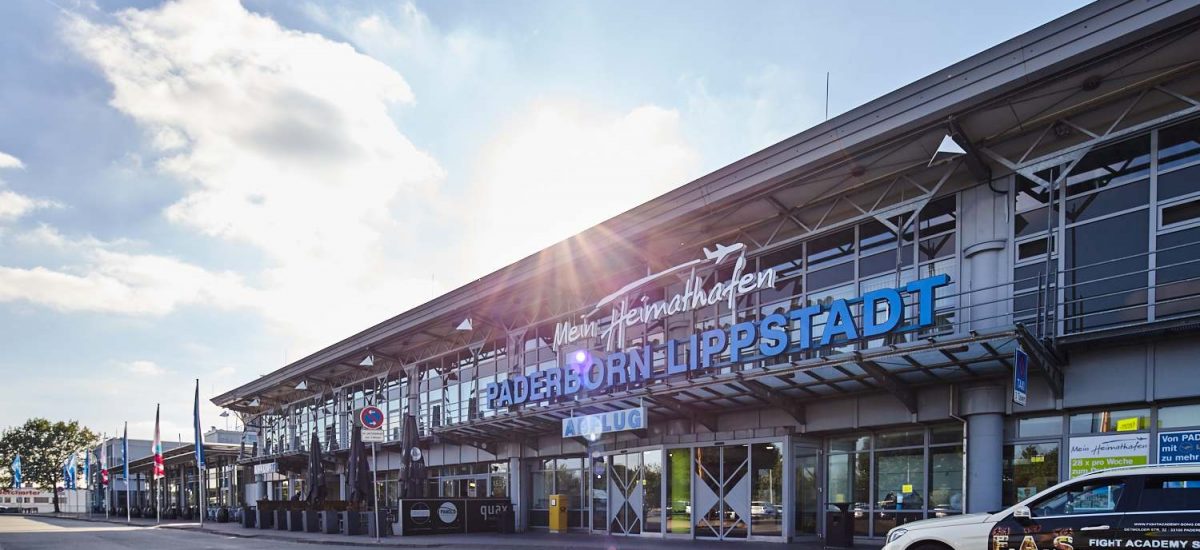 Flughafen Paderbon-Lippstadt Terminal Haupteingang