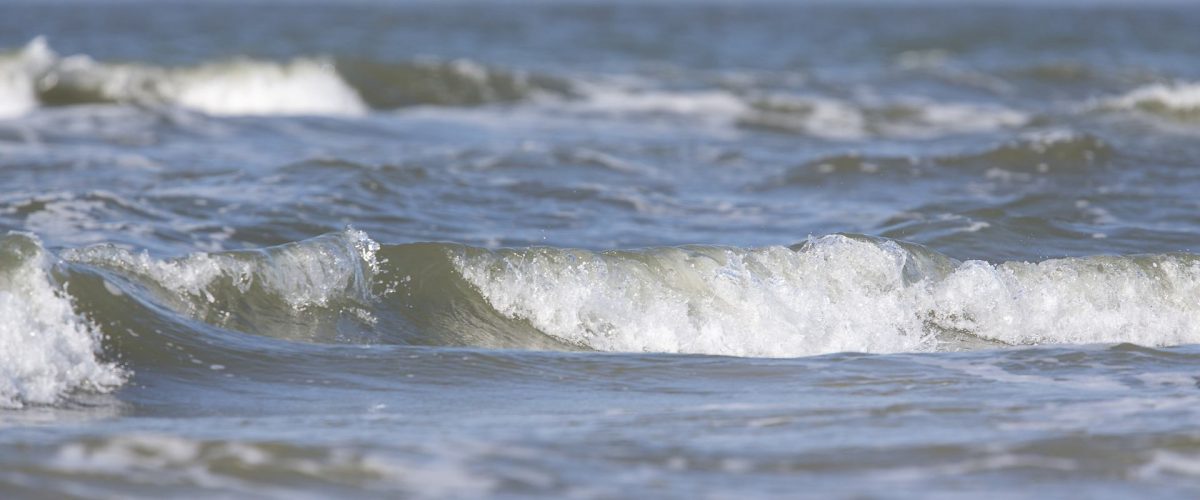 Leichte Brandung an der Nordseeküste