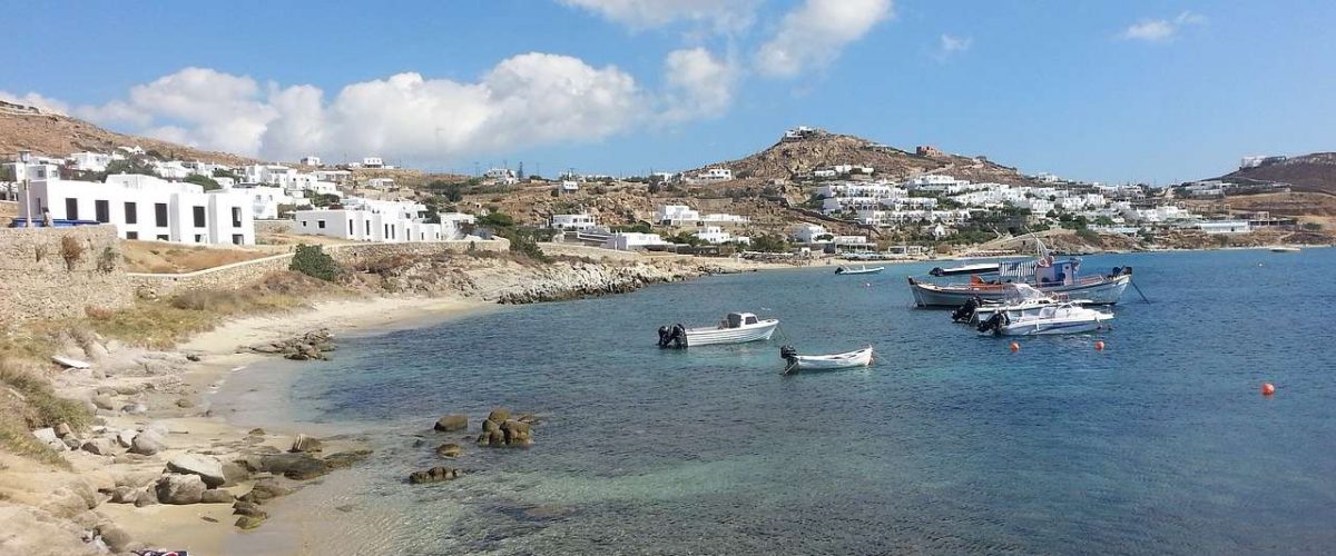 Mykonos Westküste Bucht mit Booten