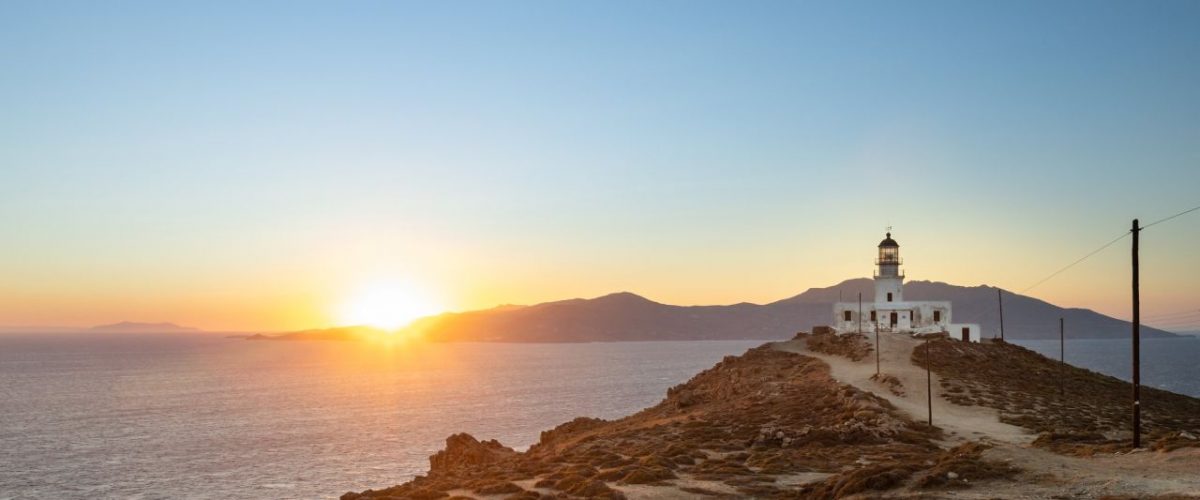 Sonnenuntergang am Armenistis Leuchtturm auf Mykonos