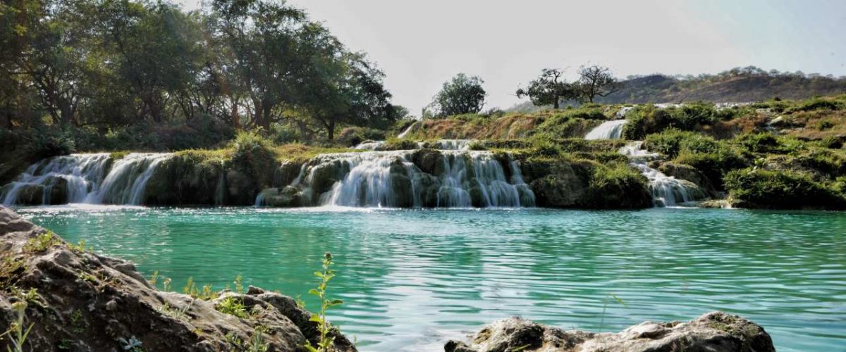 Wadis im Oman grüne Oasen mit Naturpools