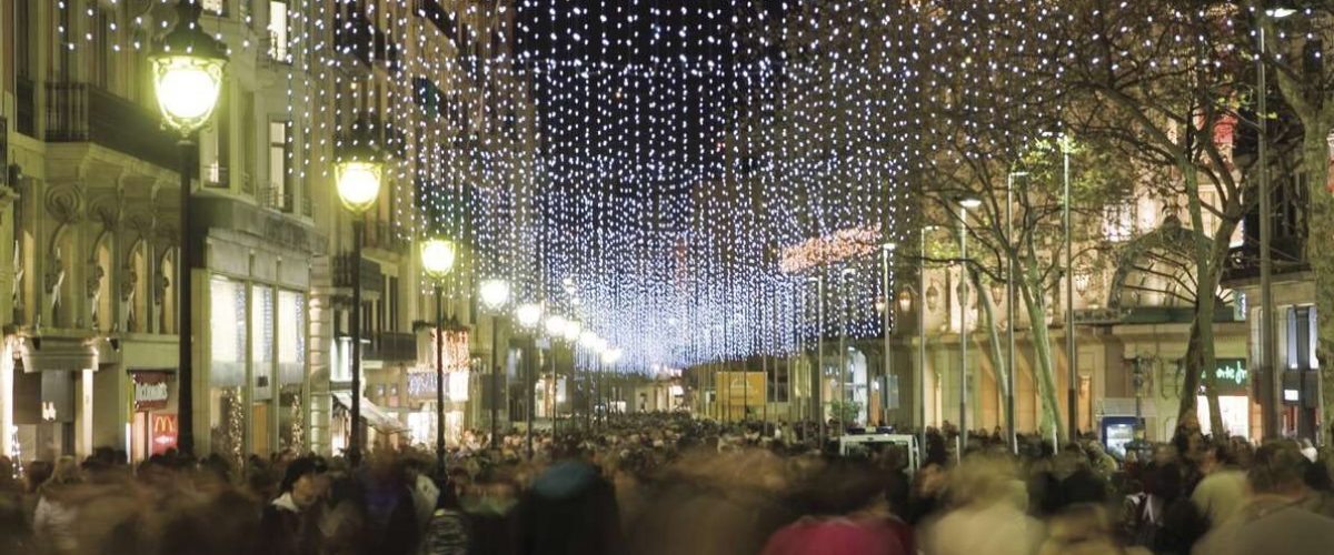 Weihnachtliche Beleuchtung in Barcelona